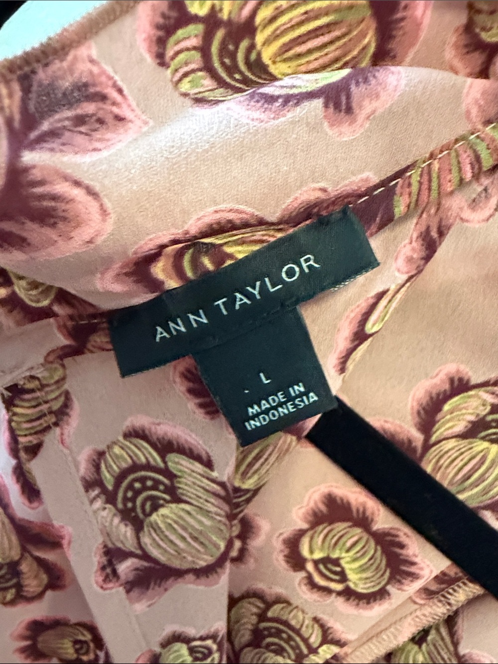 Ann Taylor Sleeveless Pink Floral Ruffle Neck Top